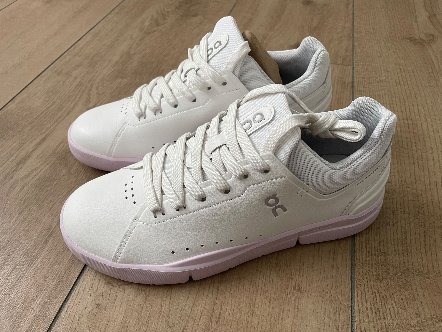 On Scarpe da donna: On The Roger Advantage Turnschuhe Gr. 38 NEU – Nuovo e nell'imballaggio originale da Waltenschwil venduto da hansnine 1