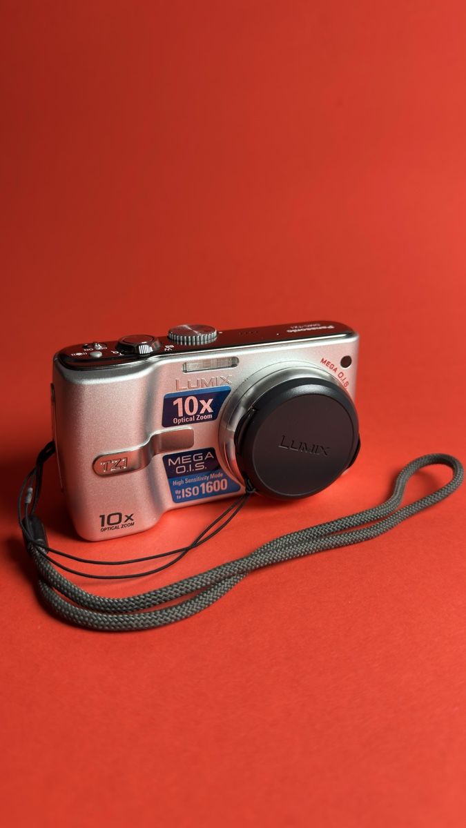 Panasonic Fotocamera: Kompaktkamera Panasonic Lumix DMC-TZ1 – Usato da Rümlang venduto da VlakhSV 1