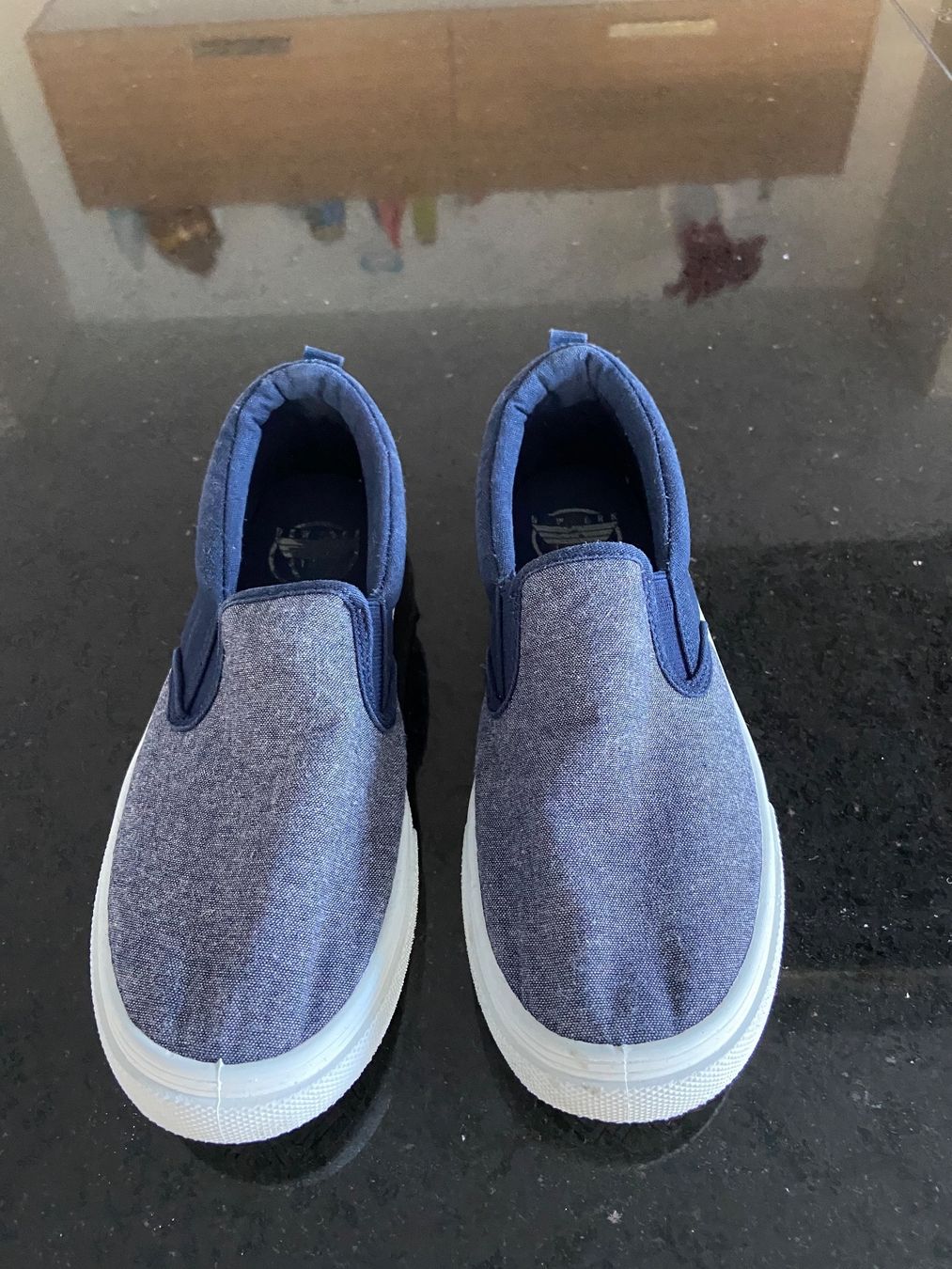 H&M Scarpe per ragazzi: Sommerschuhe von H&M, Grösse 37 – Nuovo (secondo la descrizione) da Wohlen AG venduto da Michi761 1