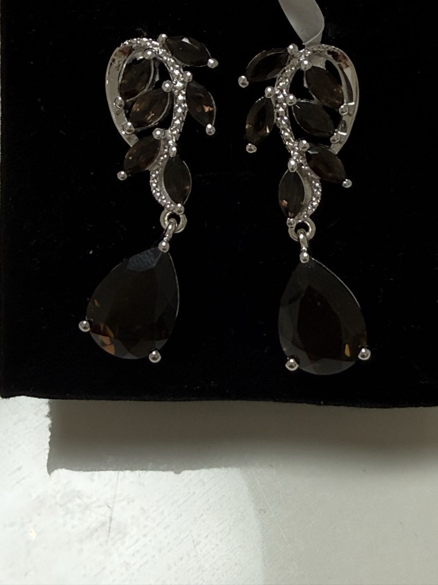 Ohrringe & -stecker: Boucles d’oreilles – Neu und originalverpackt aus Yverdon-les-Bains von sem_6jkd