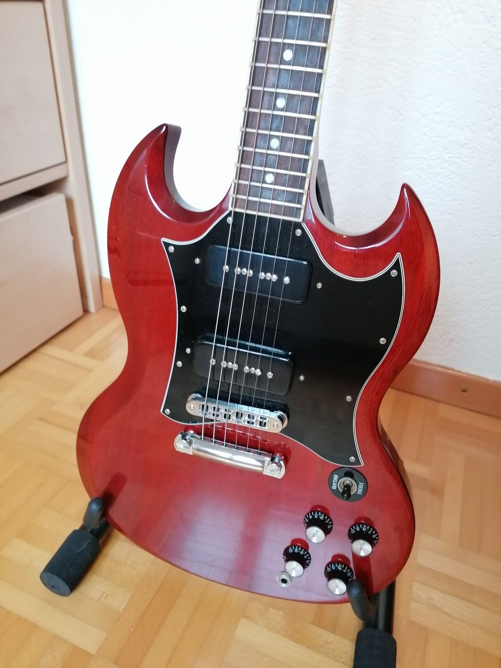 Gibson Strumenti musicali: GIBSON SG 2006 – Usato da Wiezikon b.Sirnach venduto da Amen 3