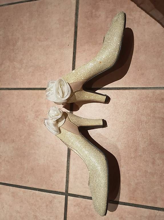 Chaussures femmes: Hochzeit Schuhe 36 – D'occasion à Schlattingen par armeFrau 3