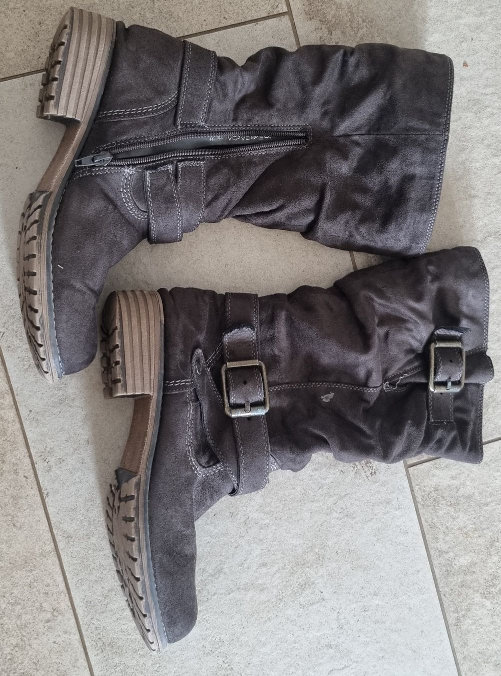 Scarpe da donna: Stiefel-Schuhe braun gr.40 – Usato da Grossdietwil venduto da GNOM313