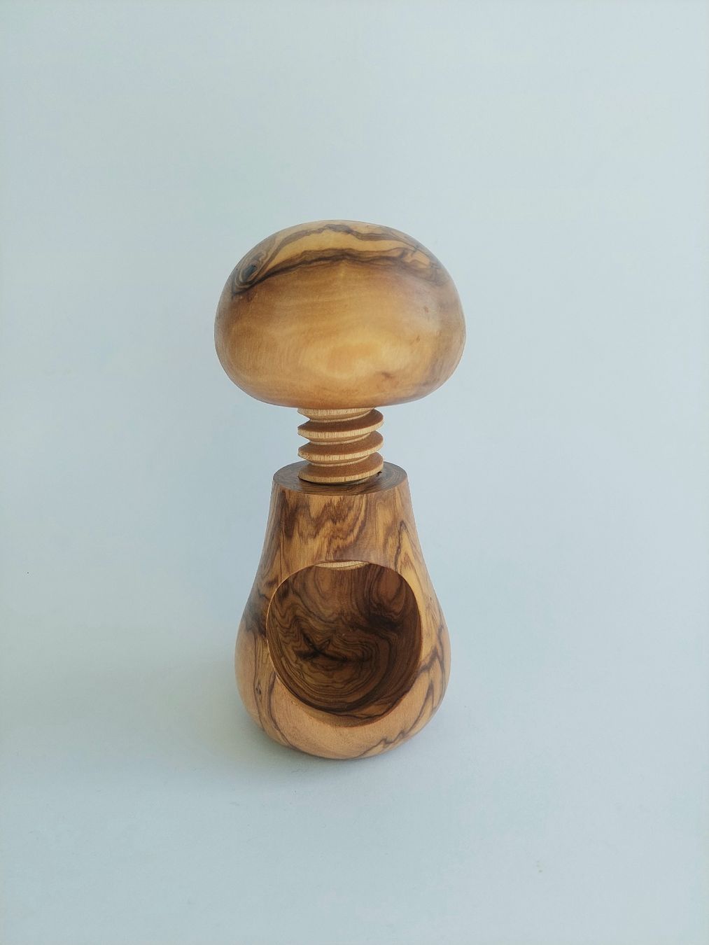 Articoli in legno: Olivenholz Nussknacker – Nuovo e nell'imballaggio originale da Hüntwangen venduto da Elyha 1