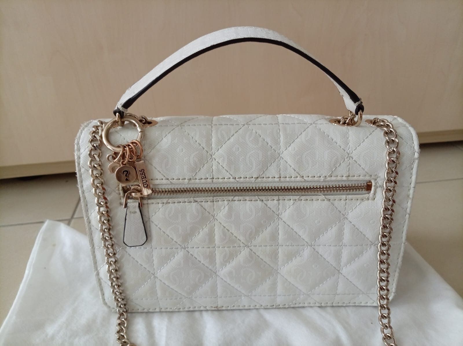 Guess Sacs femmes: GUESS Bag Collection “1981 / Los Angeles" – Neuf (Voir description) à Fribourg par flo_c76p 2
