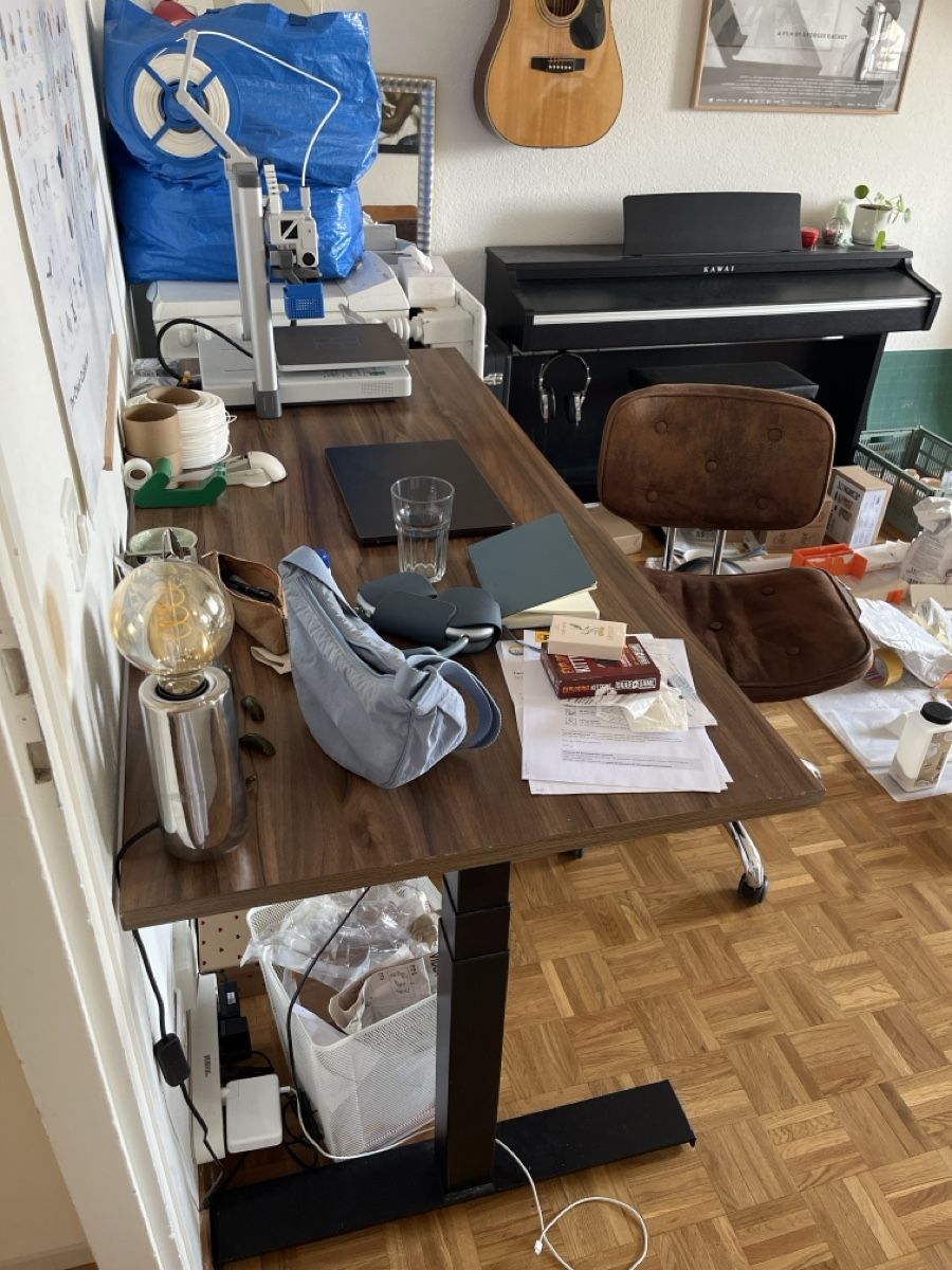 Scrivanie: Bureau à niveau adaptatif  – Usato da Genève venduto da ems_z8g9 2