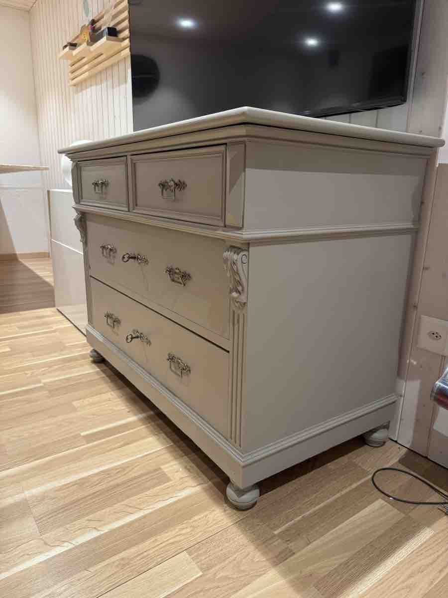 Commodes: Antike Kommode aus Holz grau gestrichen – D'occasion à Sarnen par papi12 1