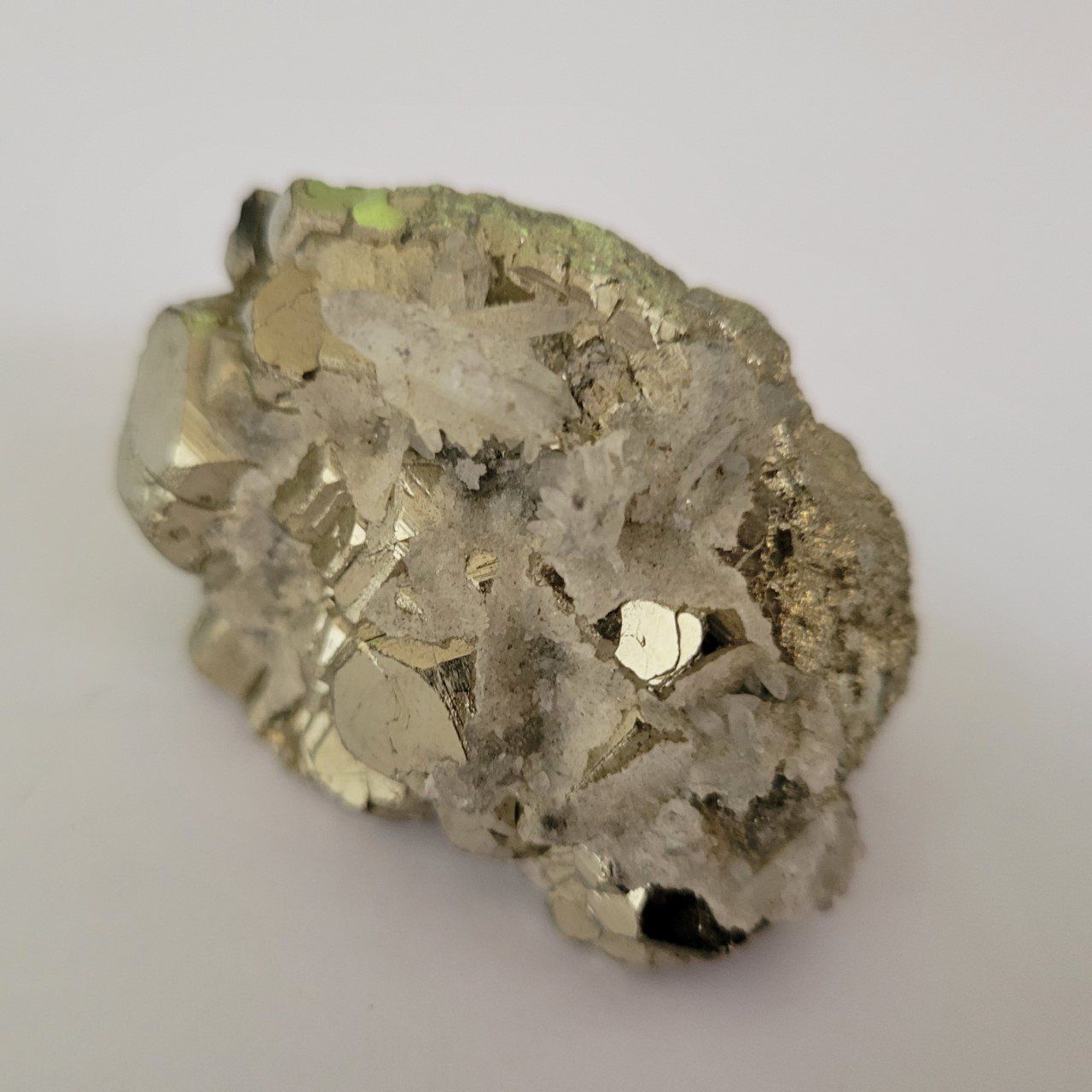 Minerali & Pietre curative: Peru: wunderschöner Matrix Pyrit-Schwimmer mit Quarz, 185g – Nuovo (secondo la descrizione) da Lima- Peru venduto da Alpaka-Haus 1