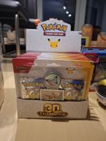 Pokemon Sammelkarten Celebrations 30th Display ENG