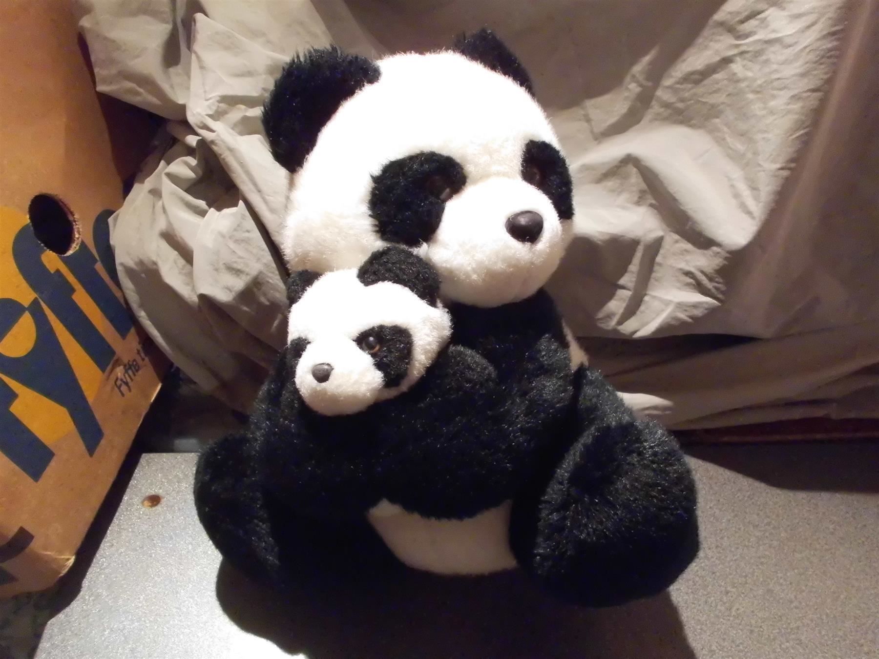 Giocattoli: Pandabär mit Jungem – Usato da Zürich venduto da Motzkuh