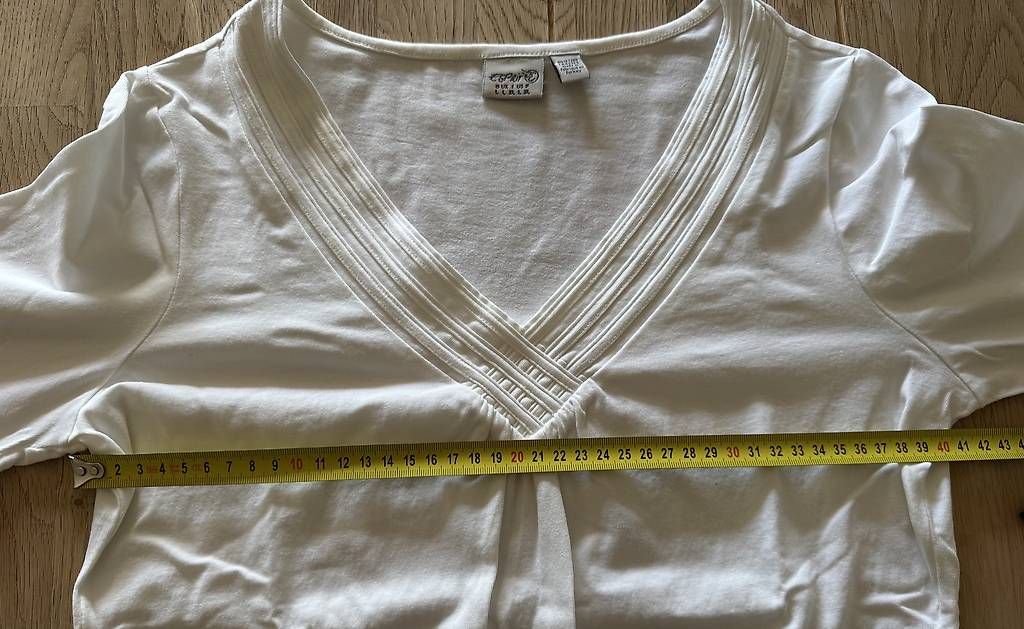 Esprit T-Shirts: T-Shirt Esprit – Gebraucht aus Kriessern von c_n1 2