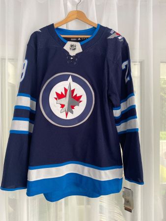 Winnipeg Jets Hockey Trikot Grösse L wie neu für Eishocke...