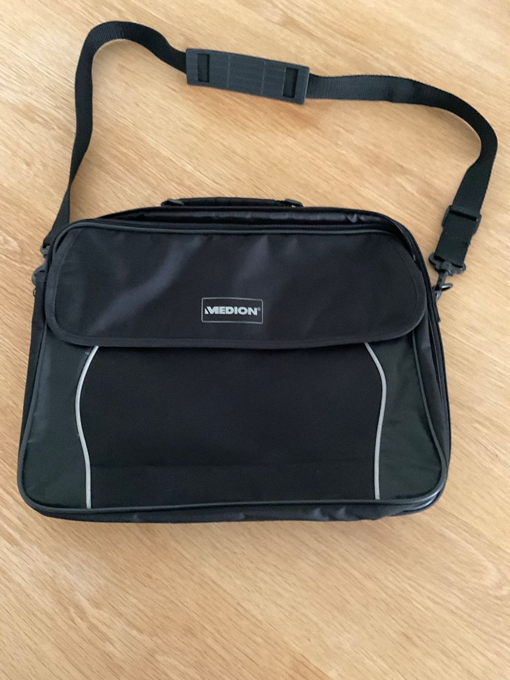 Valigie & Borse: Laptop Tasche – Usato da Bern venduto da jas_8tz2 2