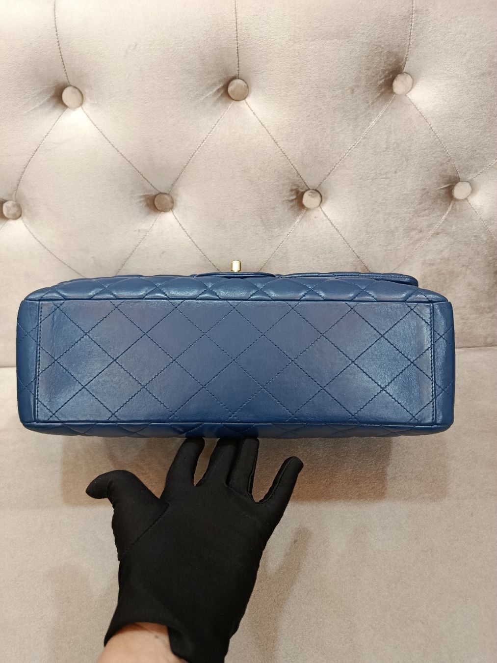 Chanel Borse da donna: Chanel Maxi Blue Navy Lamb Ghw 13  – Usato da Zürich venduto da RoastedCocoNut 2