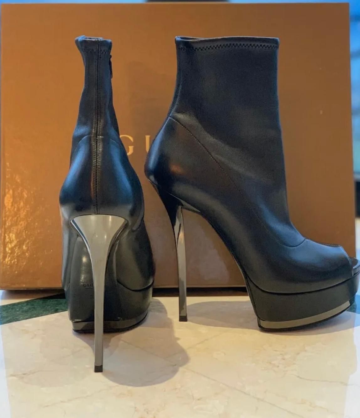 Gucci Scarpe da donna: New Gucci High Heel Boots – Nuovo e nell'imballaggio originale da Corsier-sur-Vevey venduto da Kristina.Nova 2
