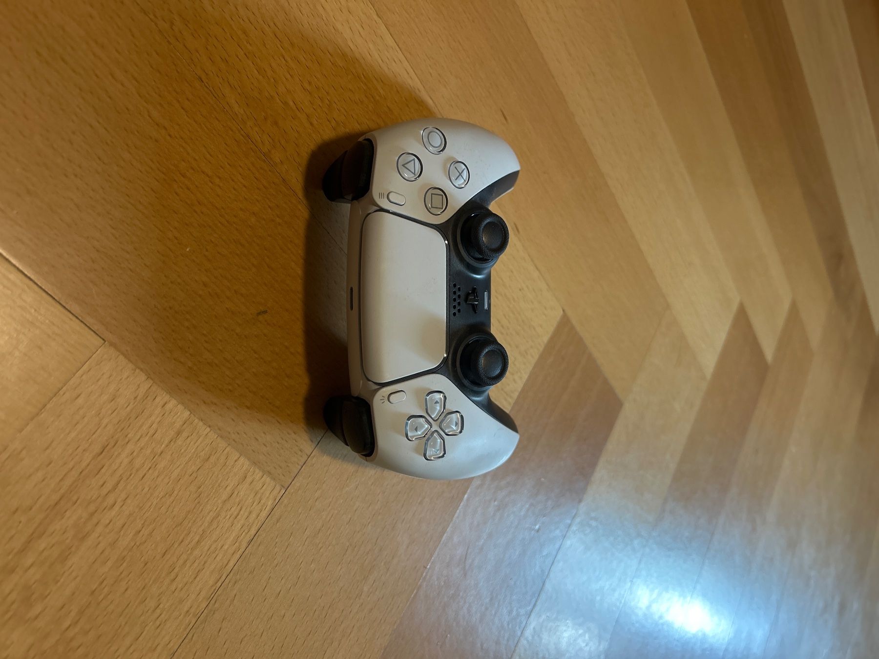 Sony Controller: PS5 Controller – Usato da Wohlen AG venduto da gia_kp6v 1