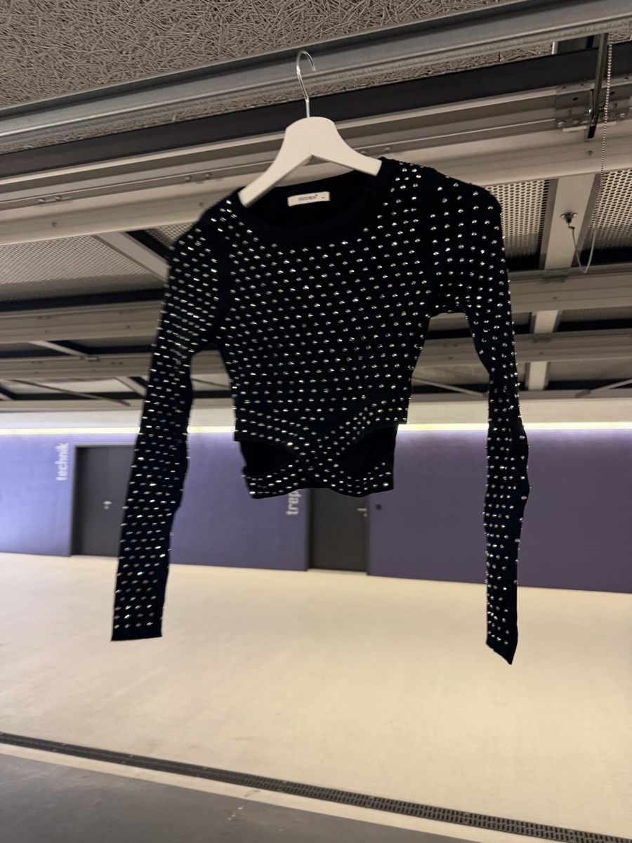 T-shirt: Langarmshirt schwarz mit Steinen – Nuovo (secondo la descrizione) da Freienbach venduto da dan_9rjy