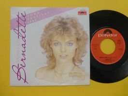 Bernadette – Sing Me A Song