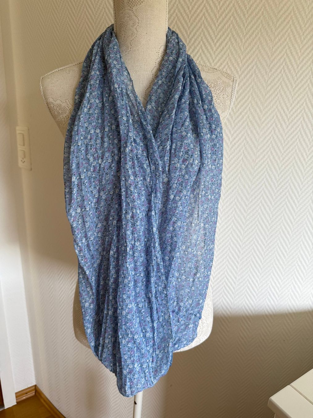 Foulard & Sciarpe: Neu Loop Tuch Viskose 76 x 46 cm – Nuovo e nell'imballaggio originale da Kirchdorf AG venduto da coco123 1