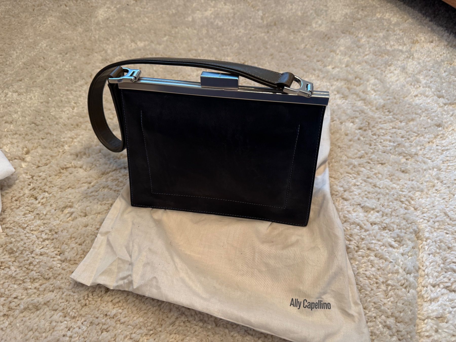 Borse: Ally Capellino Leather Handbag – Usato da Fribourg venduto da mariedw 1