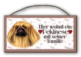 Holzschild-PEKINESE-HIER WOHNT EIN