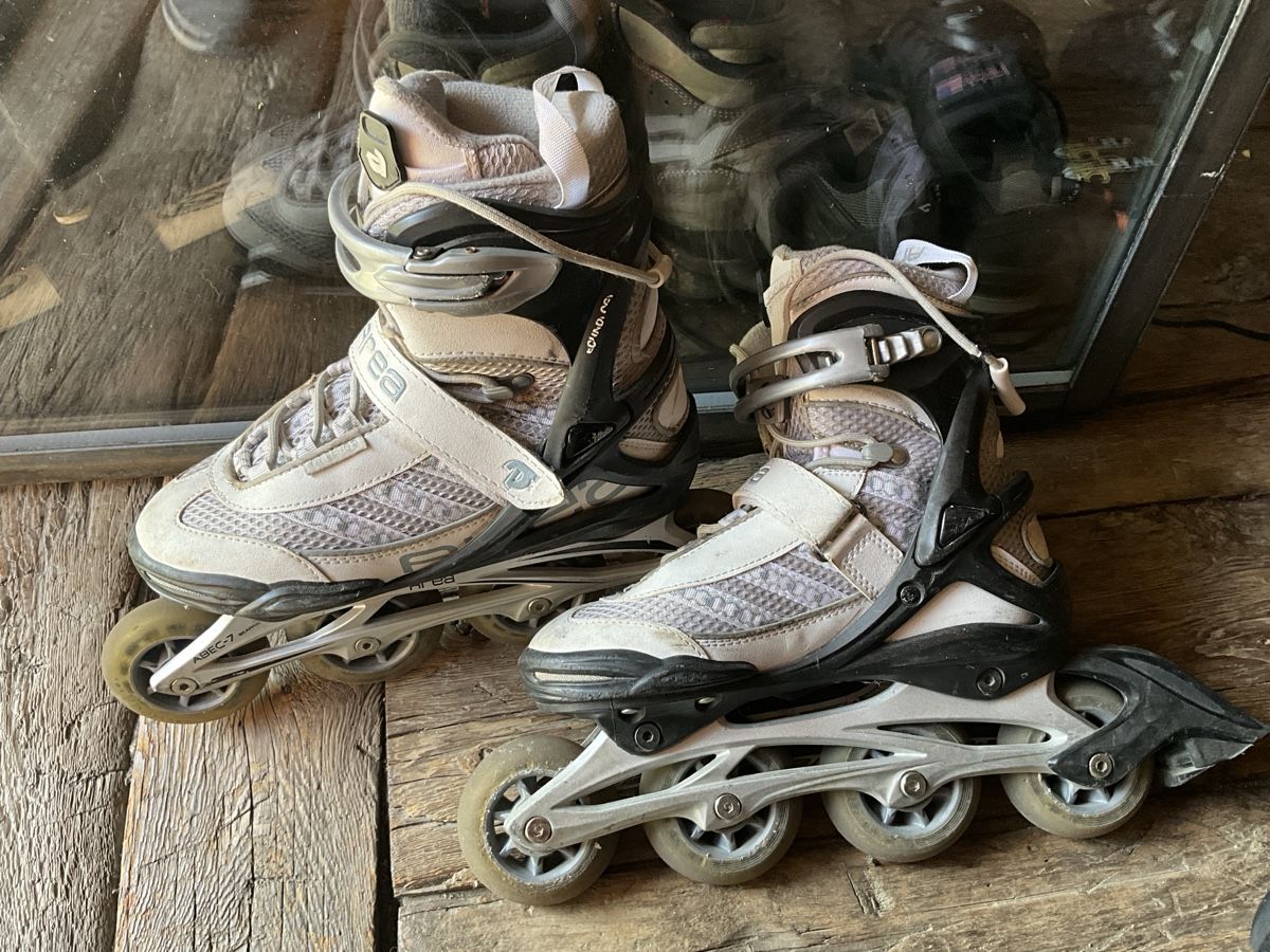 Patins à roul. & inline: Inlineskates – D'occasion à Zürich par almaluisa