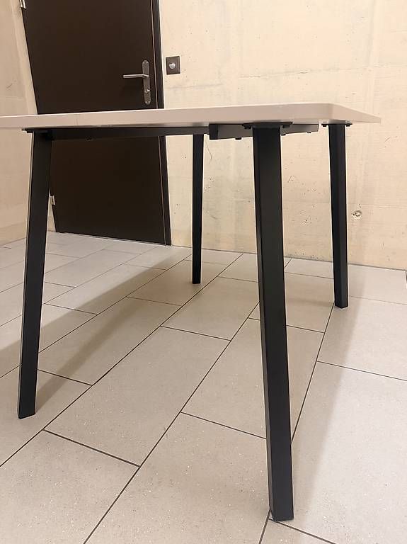 Tables: Tisch – D'occasion à Glattpark(Opfikon) par nad_62yc 1