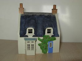 H0e: Landhaus mit Steindach