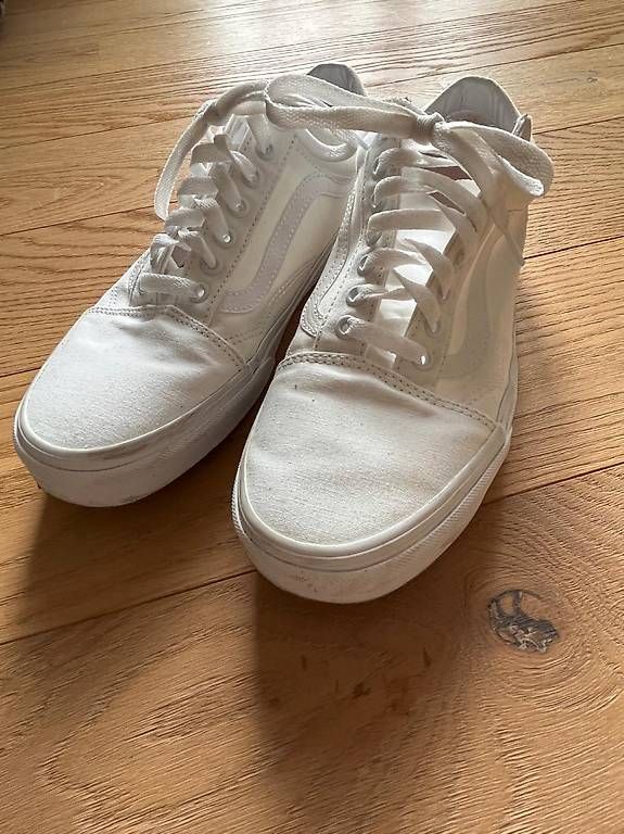 Scarpe da uomo: Vans Old skool Schuhe – Usato da Ostermundigen venduto da Idunn 1