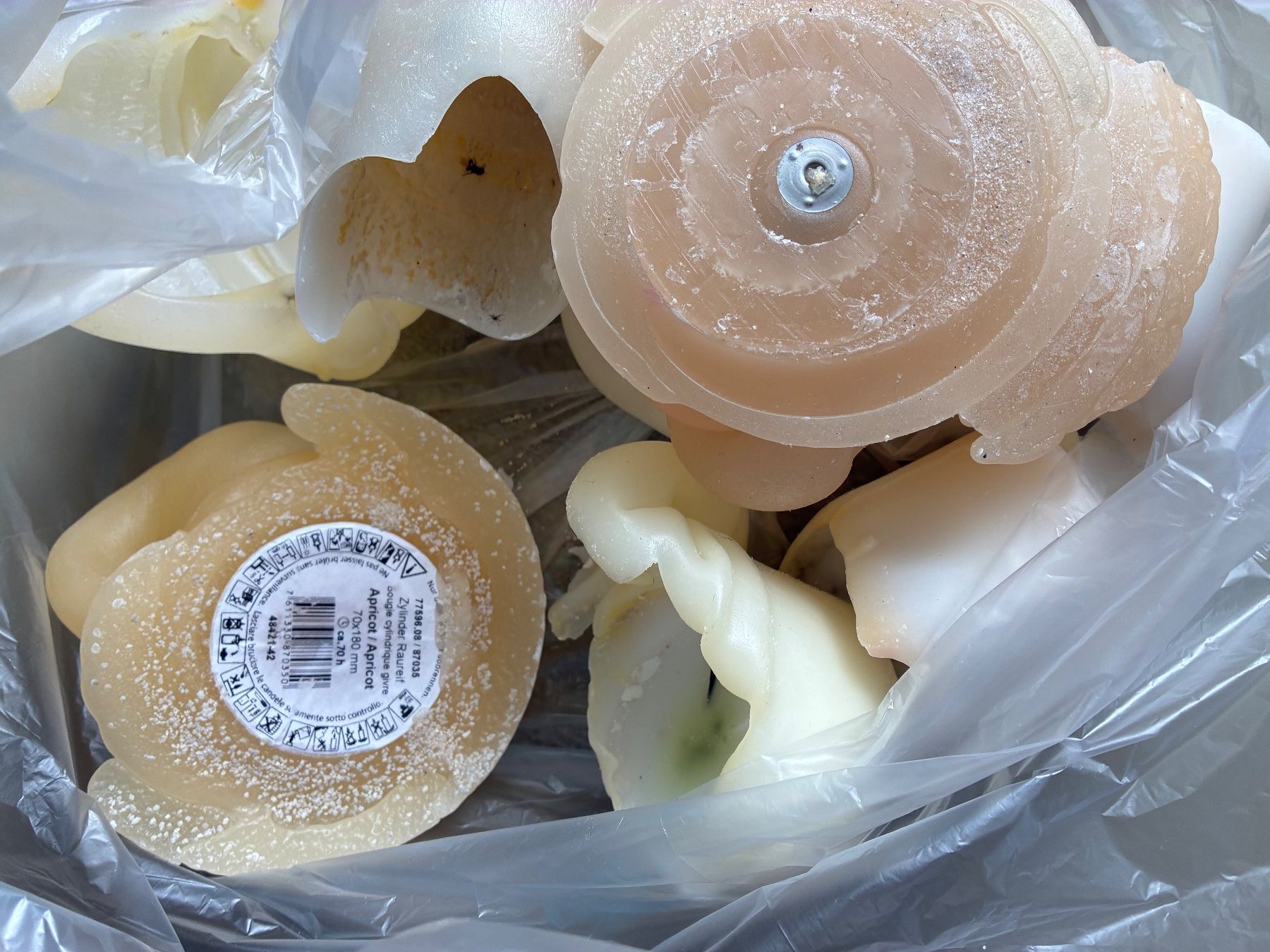 Candele: Kerzenwachs Reste, knapp 1,4 Kg – Usato da Zäziwil venduto da lolek01 1