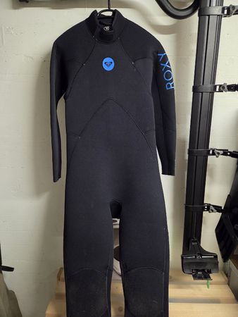Roxy Wetsuit Grösse 10 - perfekt für den Sommer ☀️🌊