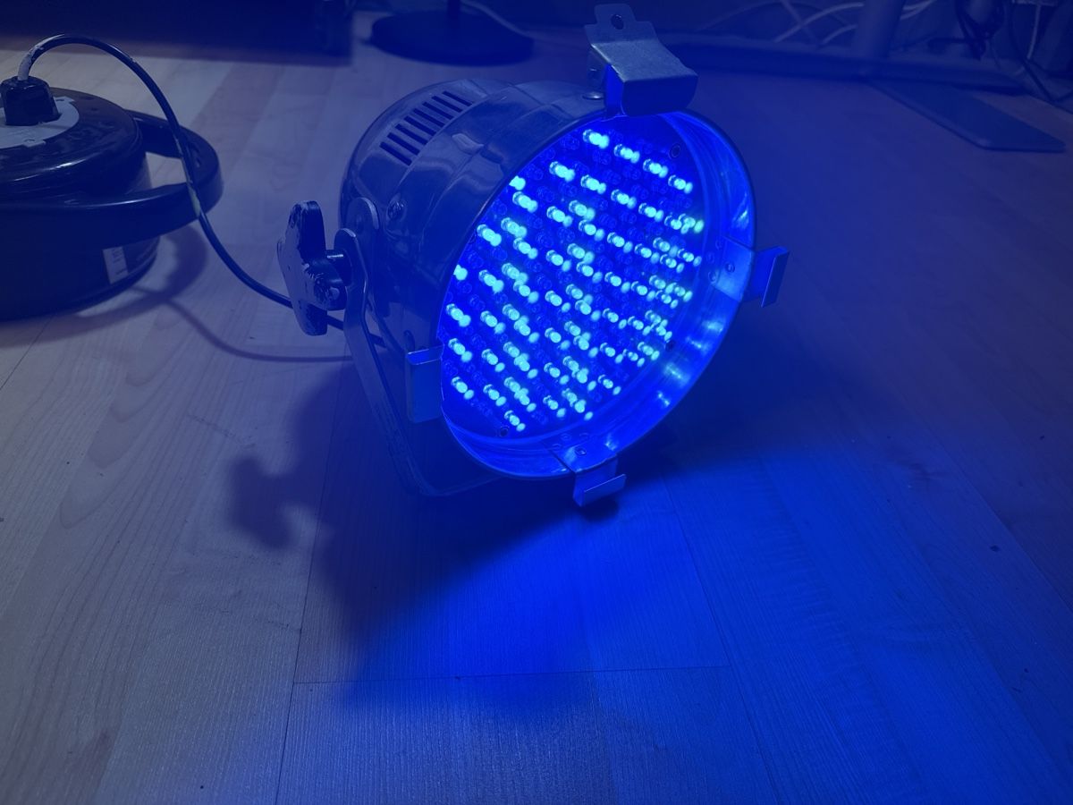 Lampen: LED Scheinwerfer PAR56R RGB DMX – Gebraucht aus Ehrendingen von Sansav 3
