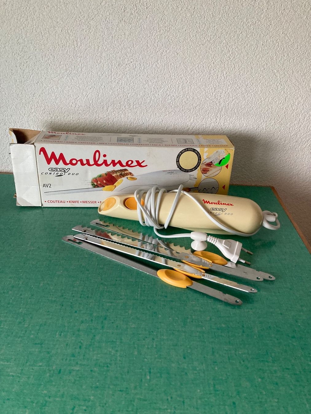 Elettrodomestici da cucina: Moulinex couteau électrique – Usato da Delémont venduto da nounvince