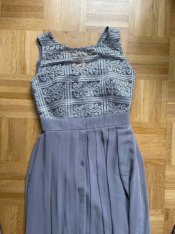 Vestiti: Wunderschönes handgeschneidertes Abendkleid – Nuovo e nell'imballaggio originale da Biel/Bienne venduto da bieribeatrice