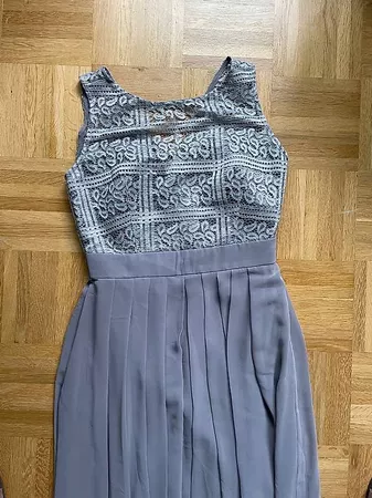 Wunderschönes handgeschneidertes Abendkleid