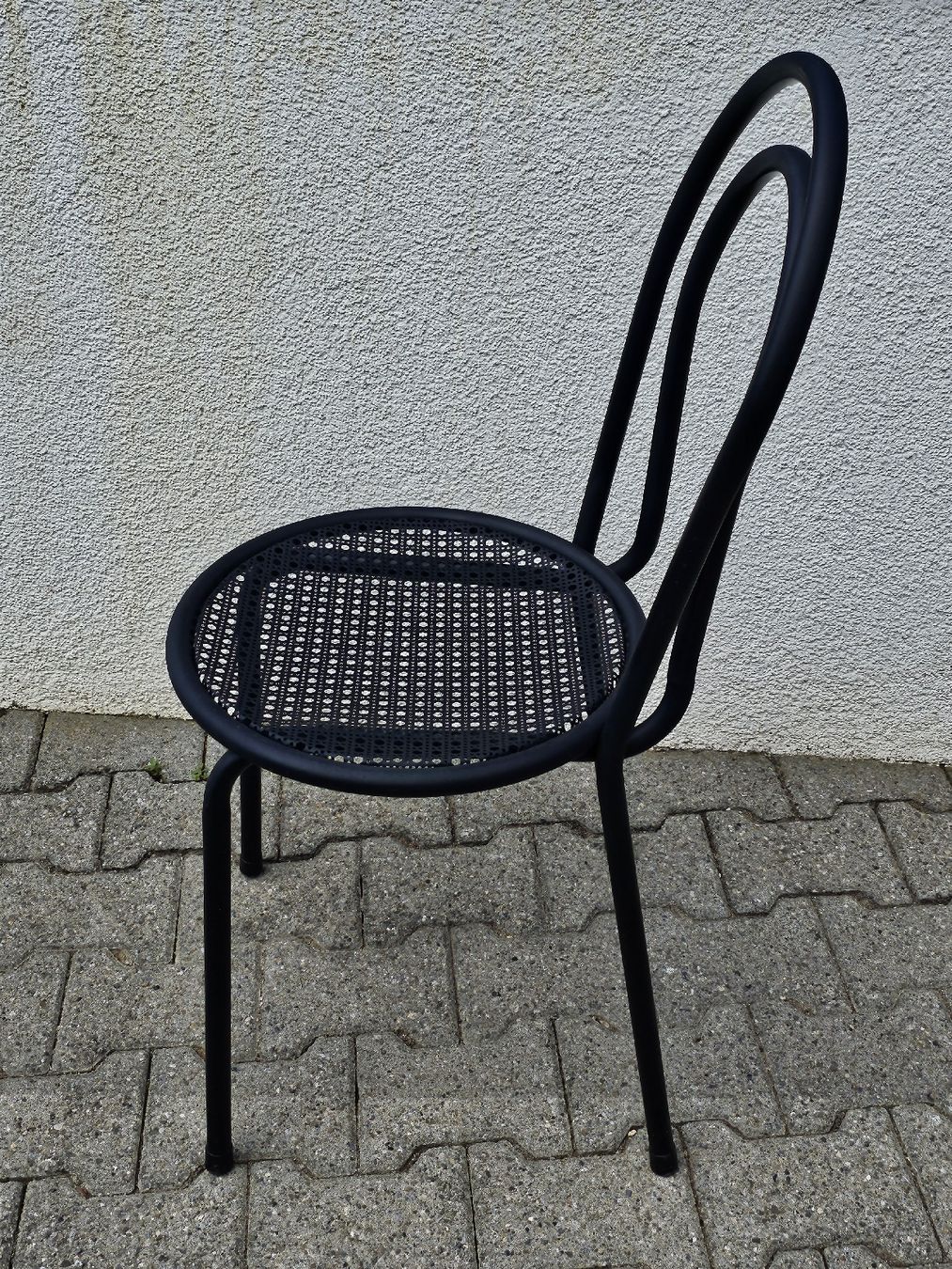Tavoli: Bistrotisch Granittisch 1 Metallstuhl – Usato da Villnachern venduto da hasta08 6