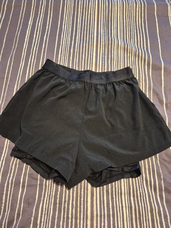 Hummel Sportshorts mit Innenhose schwarz guter Zustand