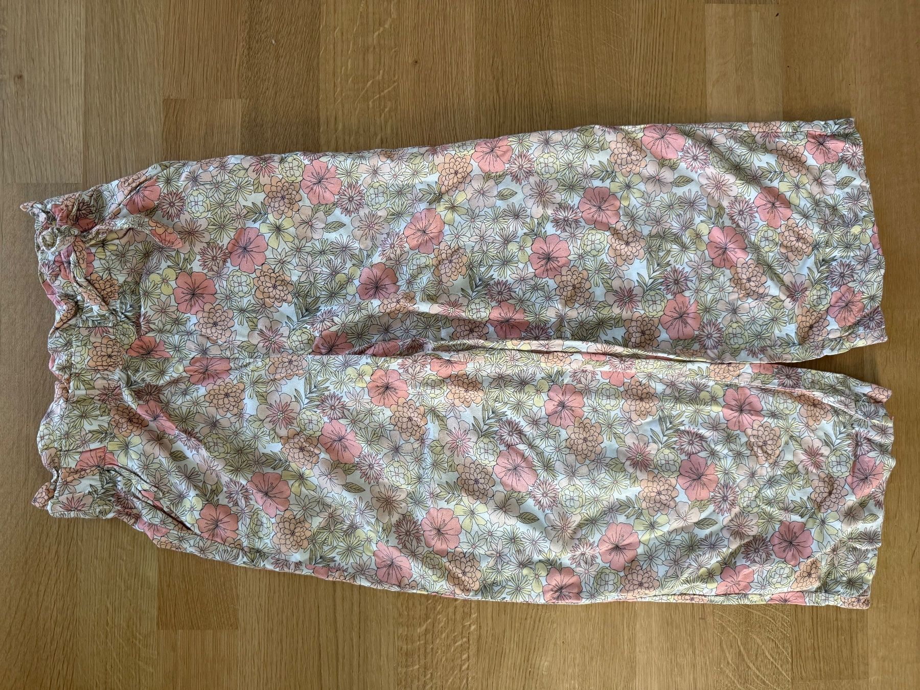 Vertbaudet Pantaloni: Vertbaudet Sommer Hose,, Grösse 134 – Usato da Hünibach venduto da rotestandem01