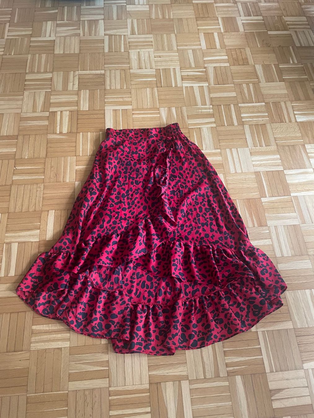 Gonne: Rock Alix mit Leopardenmuster Grösse XS – Usato da Zürich venduto da Miush999