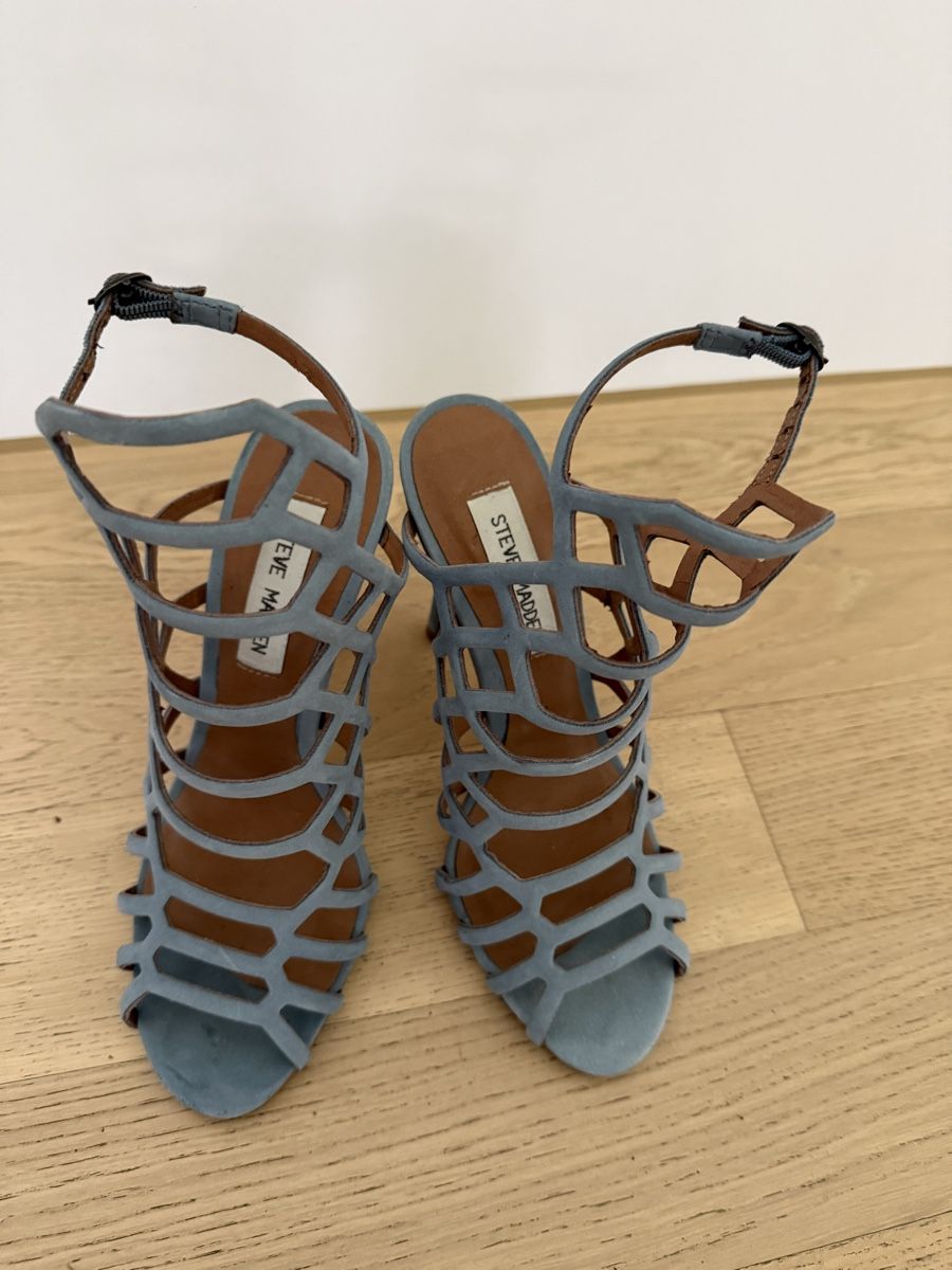 Scarpe da donna: Sandale in hellblau, Grösse 36.5 – Usato da Dietlikon venduto da Moncler2010 1