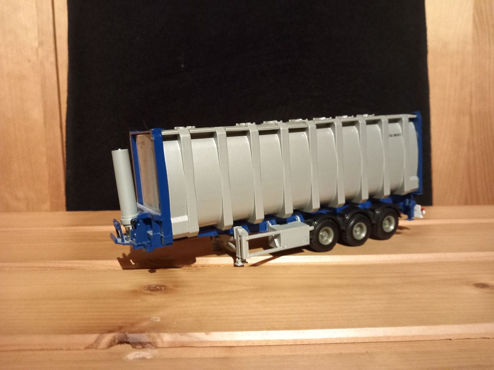 Kit di modellismo & Modellini statici: 1/50 Auflieger Silo-Container – Usato da Strengelbach venduto da Imprezaboy1