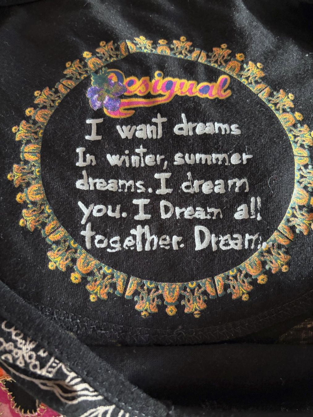 Desigual Maglioni & Felpe: Pull Desigual avec motifs, taille M – Usato da Grand-Lancy venduto da hip_2rbd 2