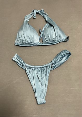 Bikini Calzedonia hellblau glänzend guter Zustand