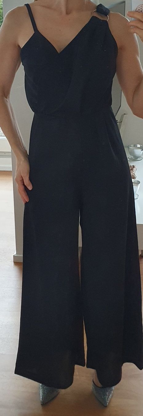 Tute: Schwarzer eleganter Jumpsuit Gr. 34 – Nuovo (secondo la descrizione) da Stansstad venduto da InStyle8 1