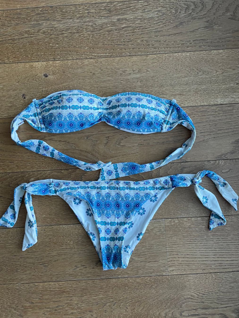 Badekleider & Bikinis: "LOVABLE" blue & white bikini, with padding, size S – Gebraucht aus Crans VD von RM0709