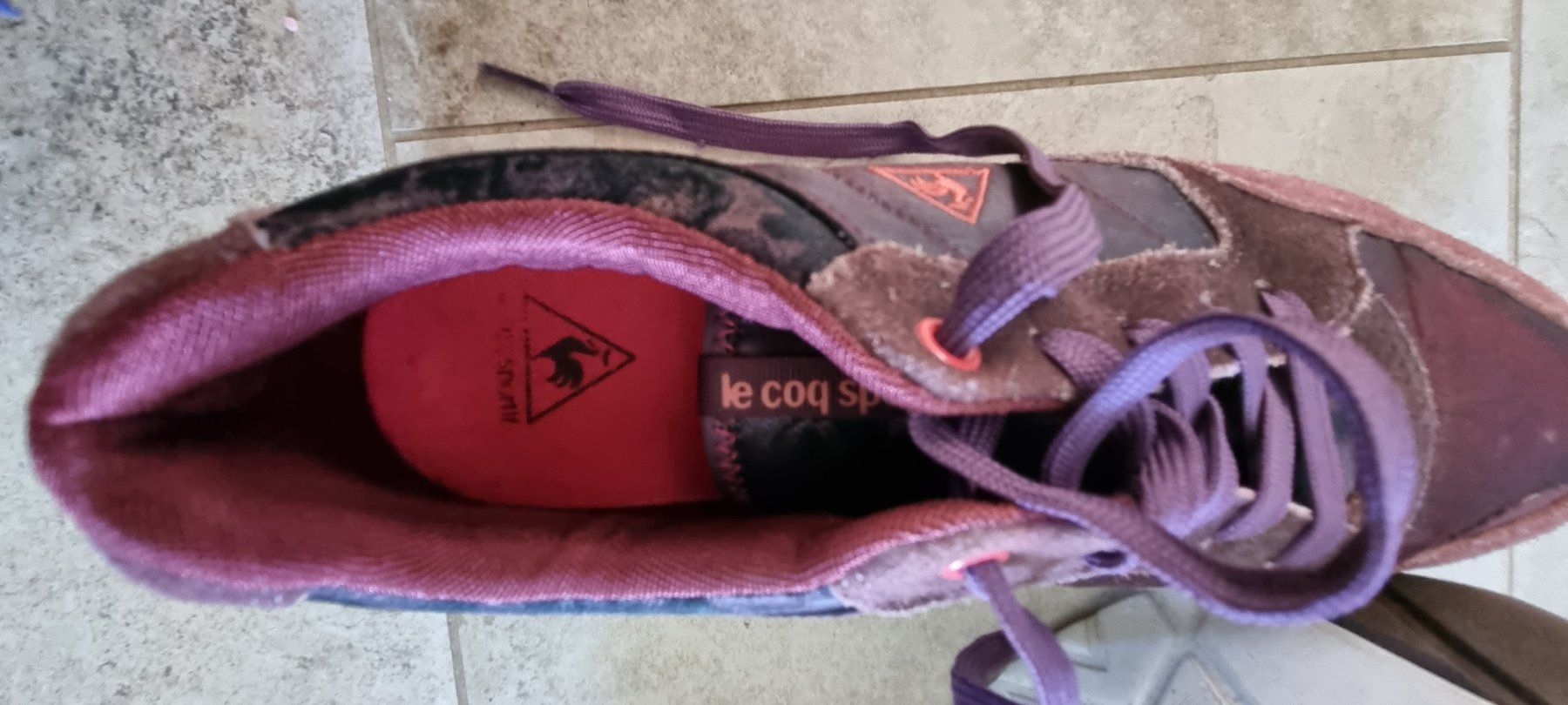 Scarpe da donna: Turnschuhe gr.40 – Usato da Grossdietwil venduto da GNOM313 2