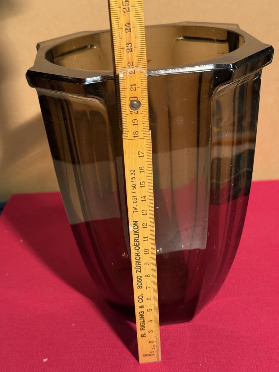Vasi & Recipienti: Stylish Smoked Glass Vase – Usato da Lausanne venduto da vas_mbk2 4