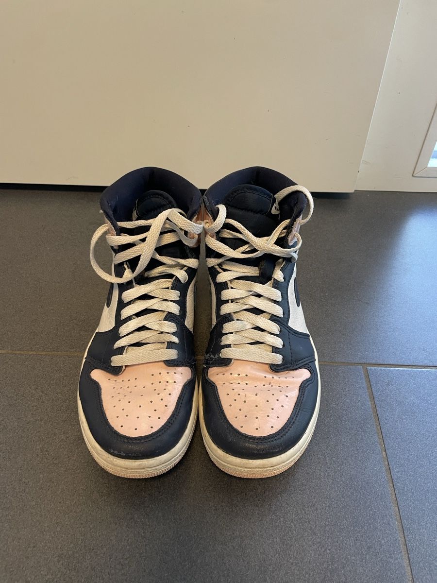 Nike Scarpe da donna: Nike Air Jordan 1 High Bubble Gum – Nuovo (secondo la descrizione) da Jona venduto da liv_kjr6 2