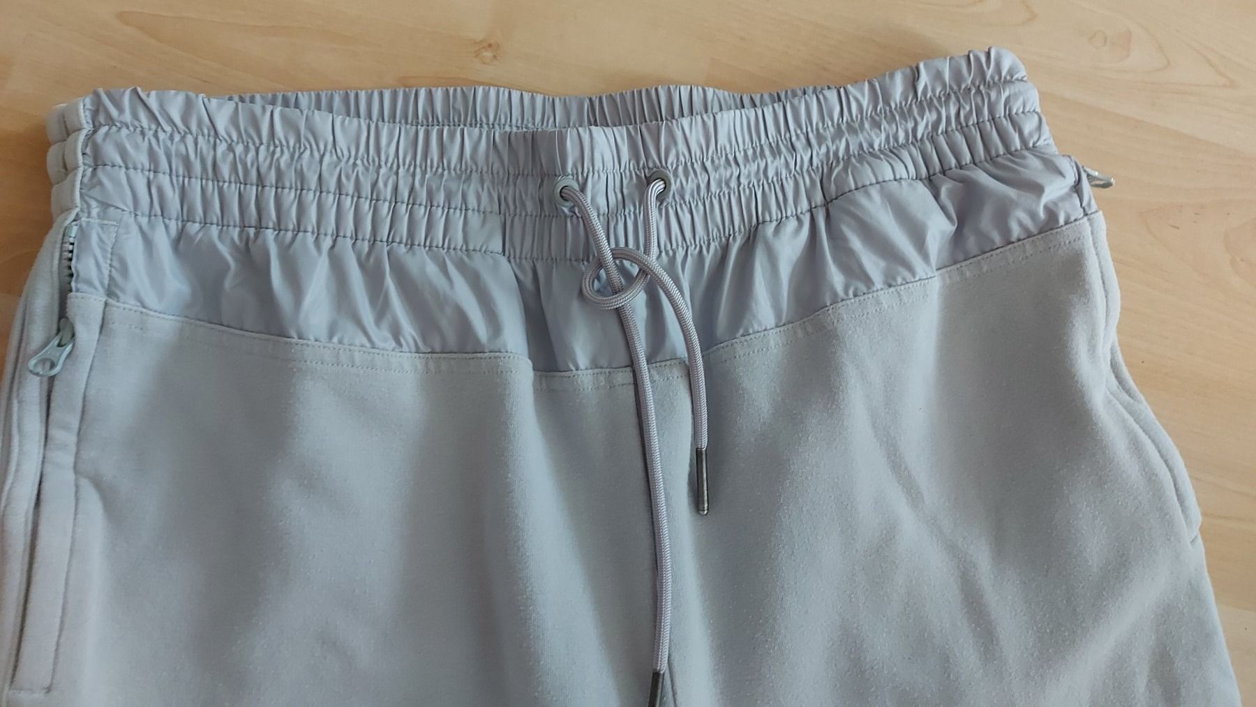 Stella McCartney Pantaloni: Adidas Stella McCartney Hose – Usato da Nebikon venduto da Draga25 1