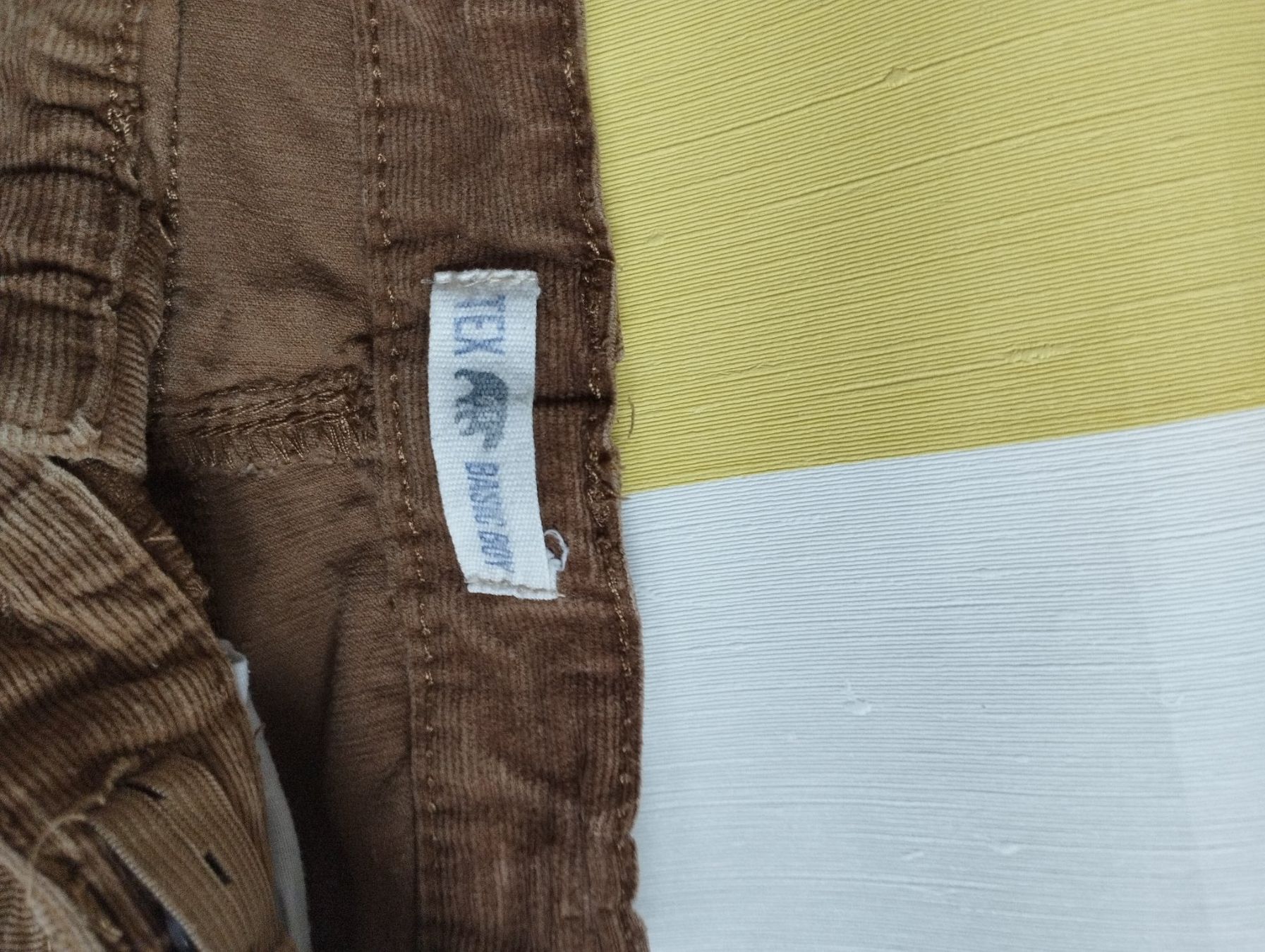 Pantaloni: Hose Größe 4 Jahre – Usato da Widen venduto da isa_zz9b 1